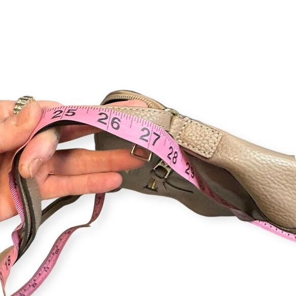 LODIS Women’s Taupe Pebbled Charlotte Leather Crossbody Bag Adjustable Strap - Picture 6 of 7